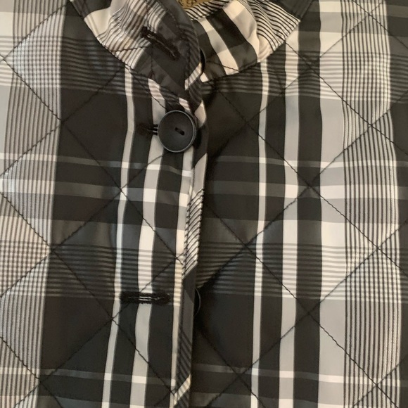 Jacket - Picture 3 of 4